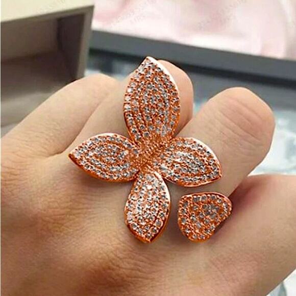 Rose Gold Four Leaf Clover Zircon Ring - Picture 2 of 5